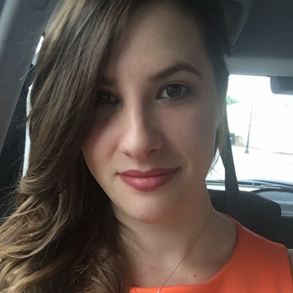 meet your posher, Me!! - Picture 2 of 5